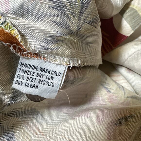 Tommy Bahama Shirt Mens 2XL Multicolor Silk Button Up Hawaiian Surfers Ukuleles - Picture 9 of 11